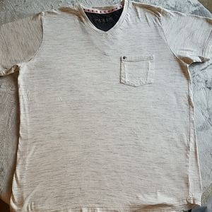 FREE PLANET V- neck tee